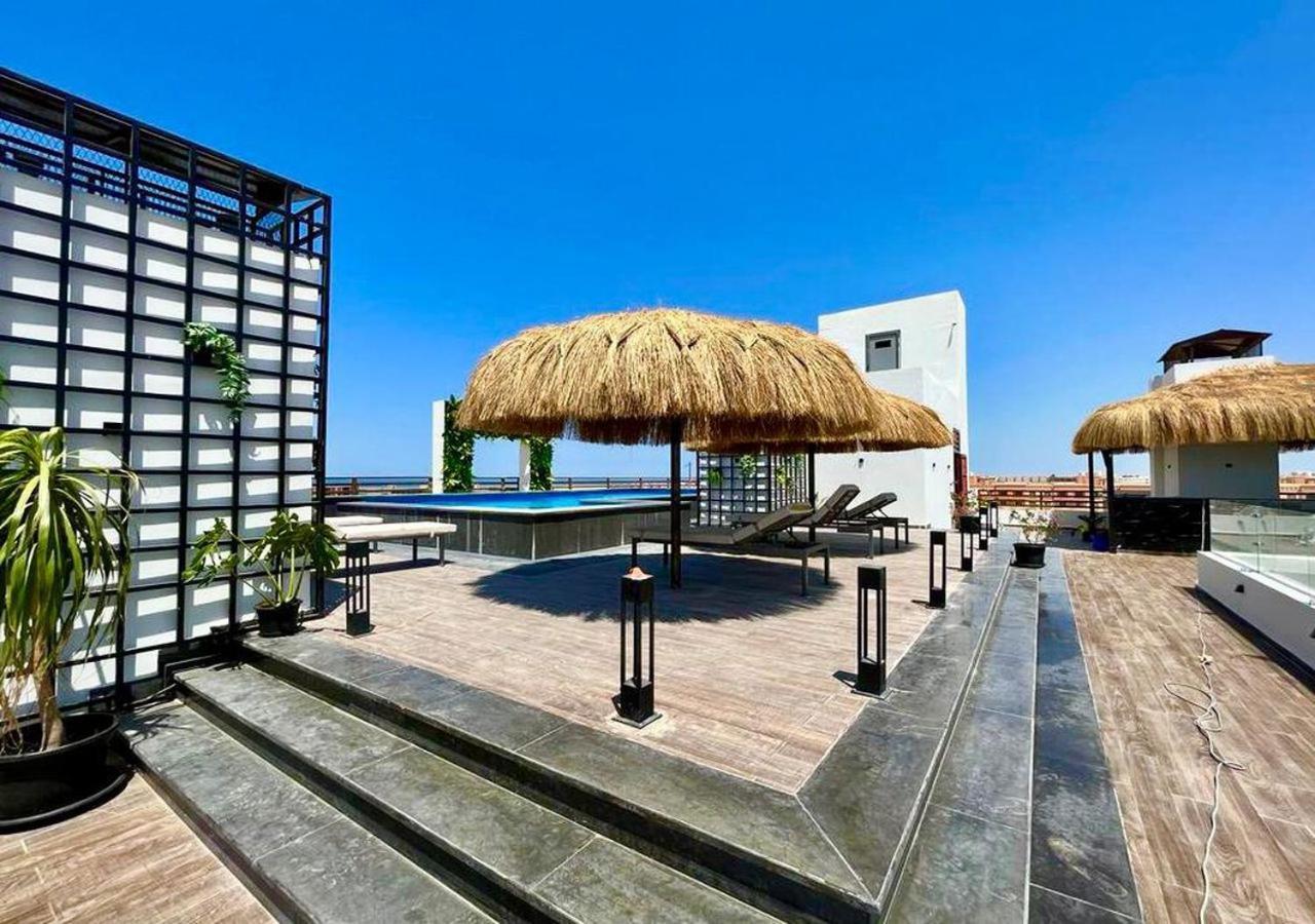 Sanctuary Sunlit Hurghada Haven With 4 Pools, Rooftop Sunsets & Gourmet Bites Steps Away Kültér fotó