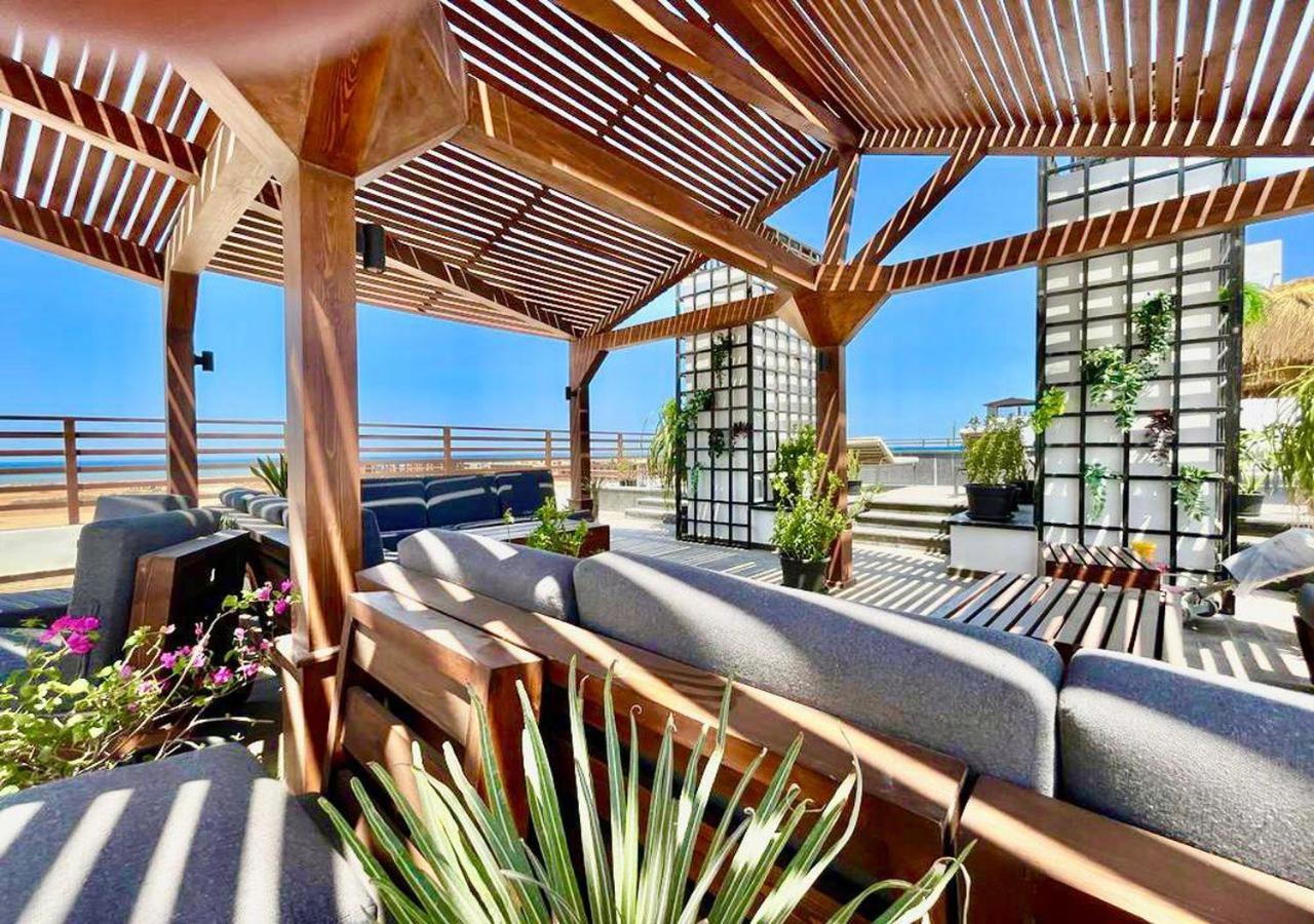 Sanctuary Sunlit Hurghada Haven With 4 Pools, Rooftop Sunsets & Gourmet Bites Steps Away Kültér fotó